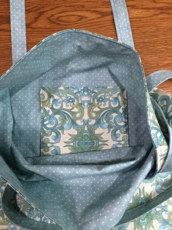 Showing the interior pocket and lining