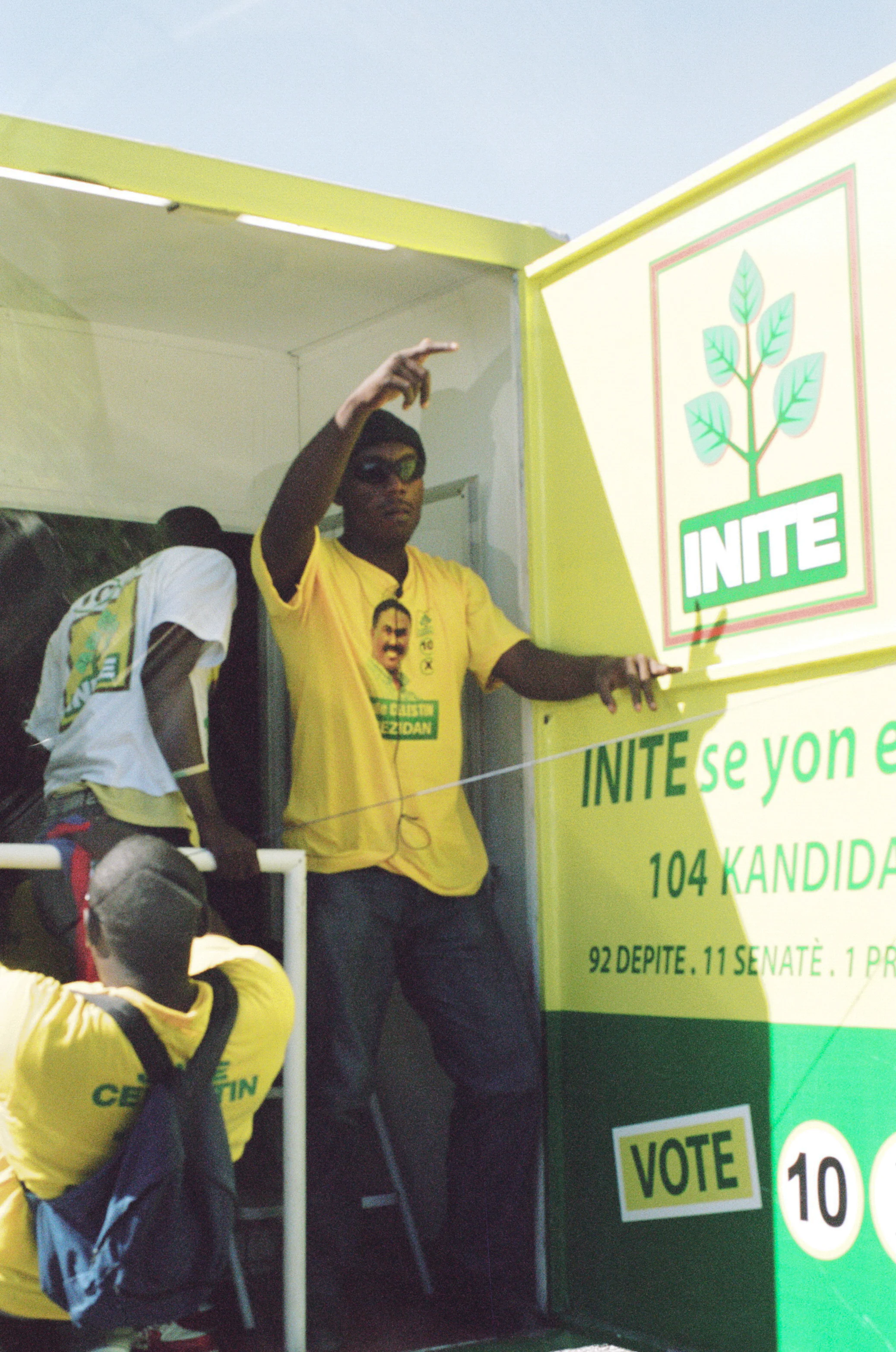 haiti086-759806020005.jpg