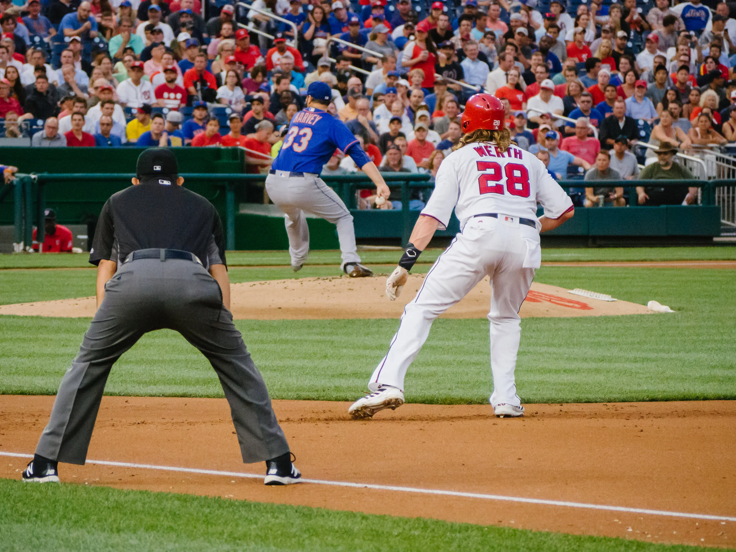 Jayson Werth Takes a Lead Against the Mets