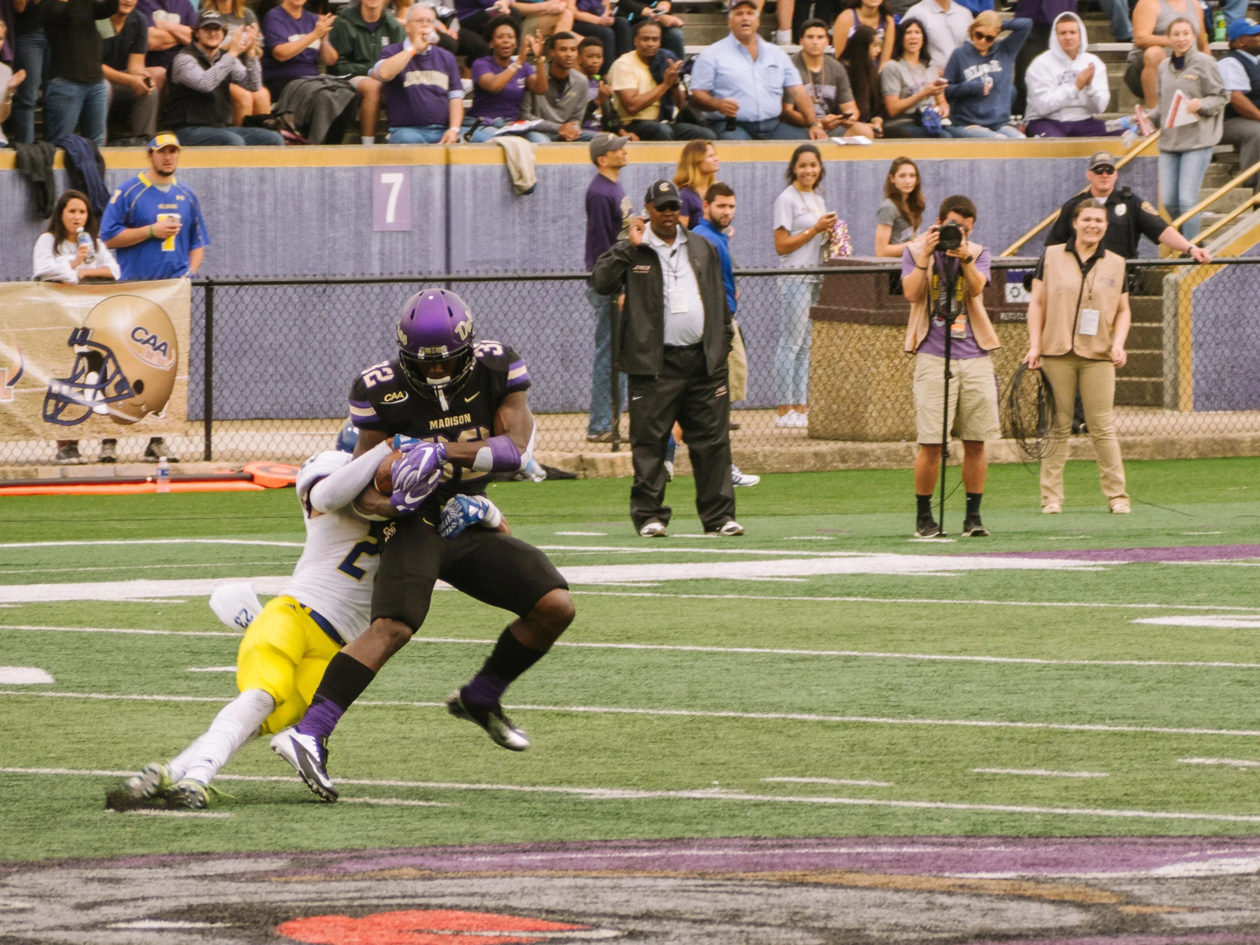 Striving to Break Free during JMU vs Delaware in Harrisonburg