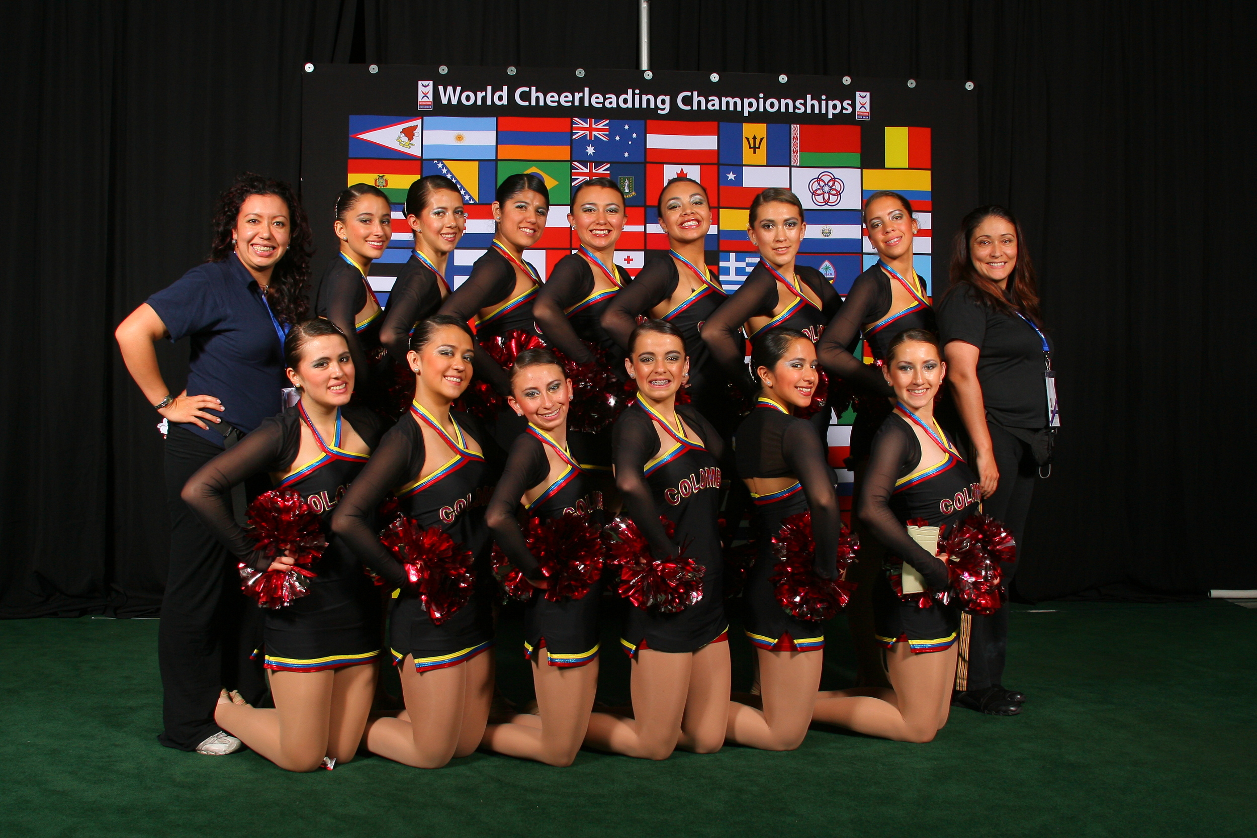 2010 Elite Jazz & Pom Team.JPG