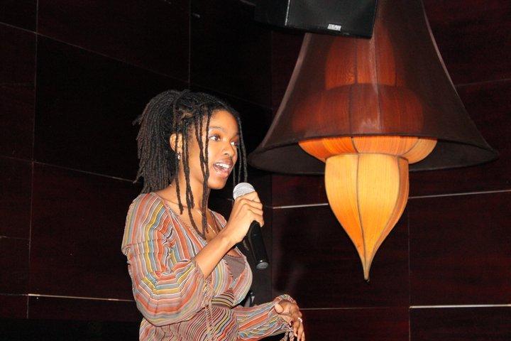 Jazmin gives an impromptu pitch during a New York DEMO Meetup in 2011