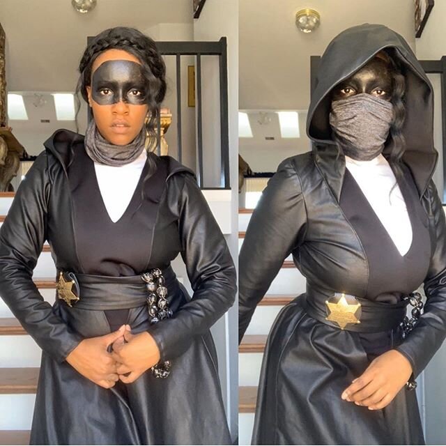 Sister Night from Watchmen 🍳 #blackwomenincostume (FYI 🗣 @HBO is making Watchmen free this weekend!)
@blairimani @yahya @watchmen @hbo @iamreginaking @lynsi711 @bigswivel1 @charlotteskid @mstarr85 @schanel5 @vi0letteverse #sisternightcosplay #siste