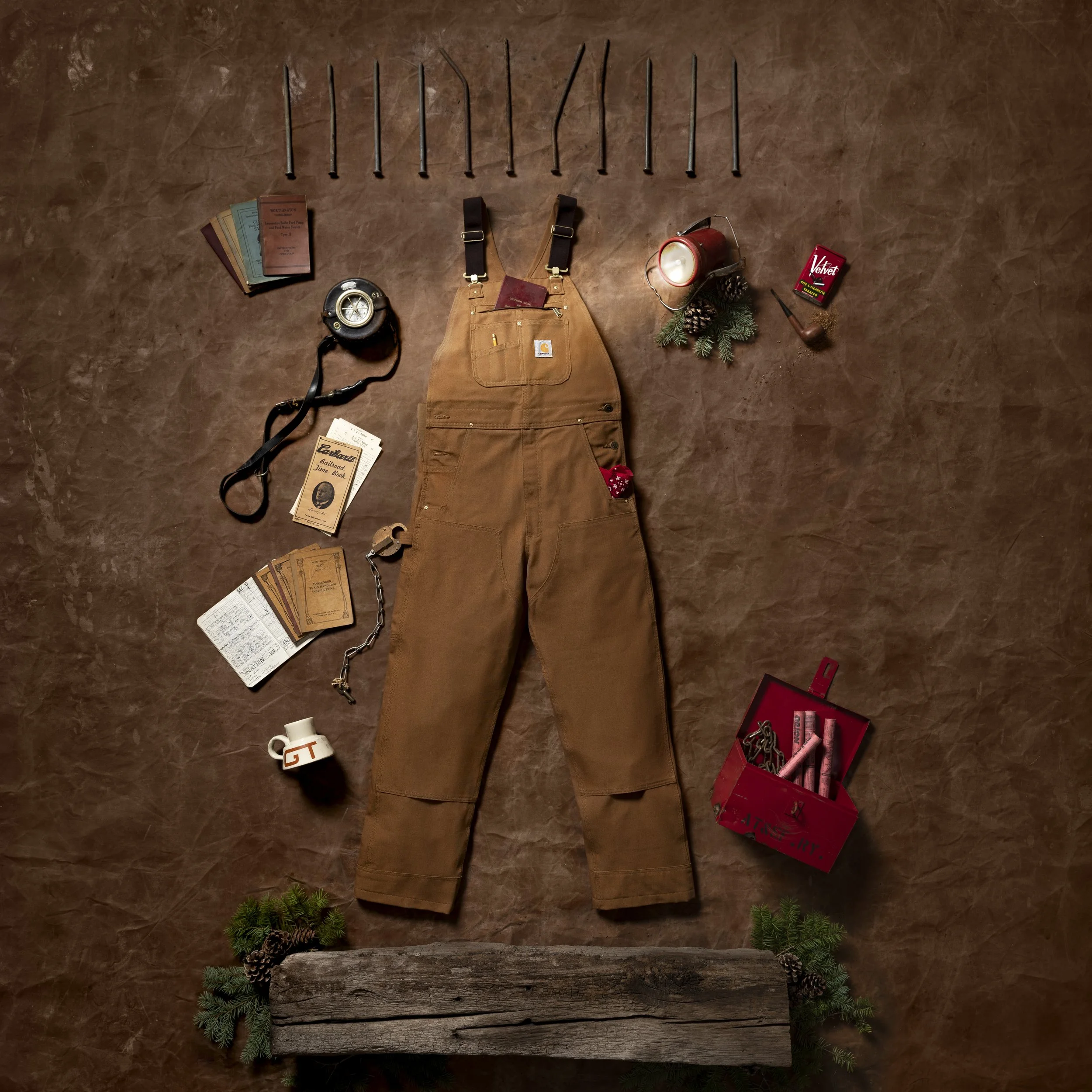 Carhartt_Holiday_2018-104-VERT_bibs2 (1).jpg