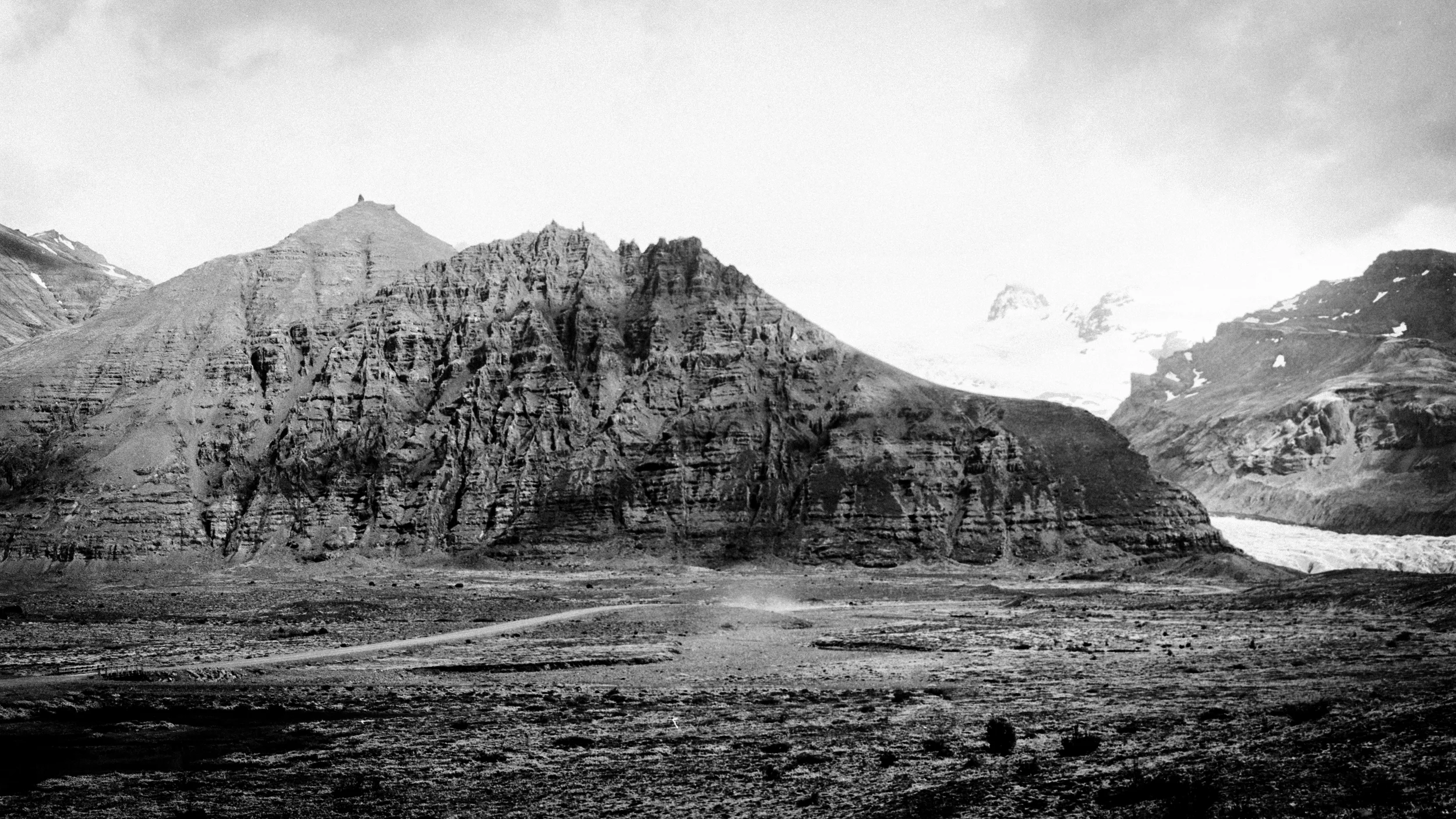 Iceland, Mountains 271m-6.jpg