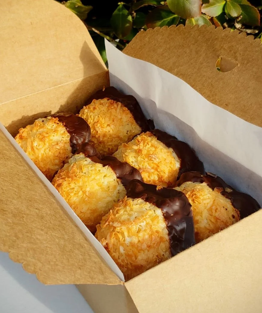 6choccoconutmacaroon.jpeg