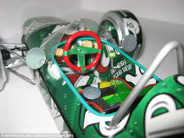 article-2539307-1AA4D94100000578-726_634x476.jpg