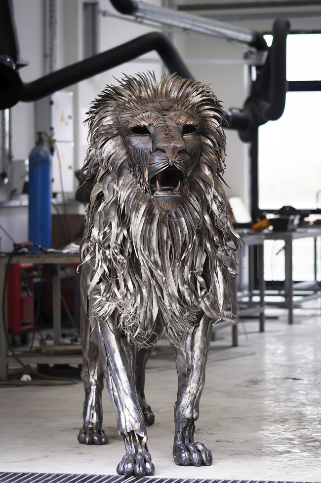 metal_lion_sculpture-by-selcuk-yilmaz3.jpg