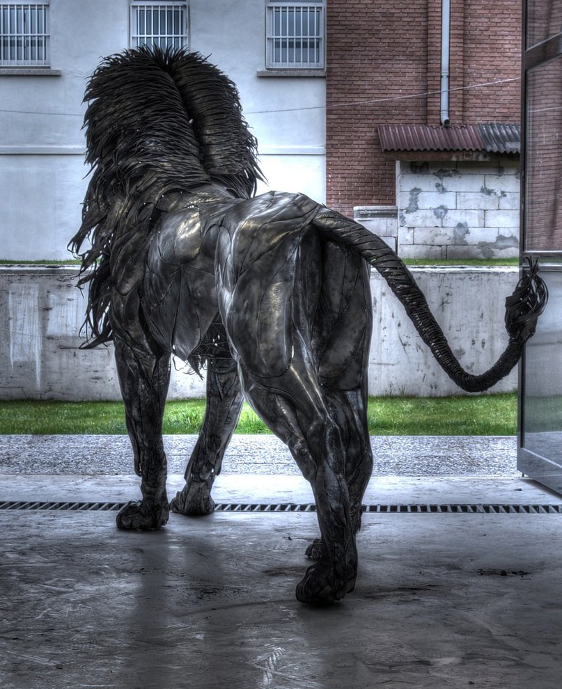 metal_lion_sculpture-by-selcuk-yilmaz2.jpg