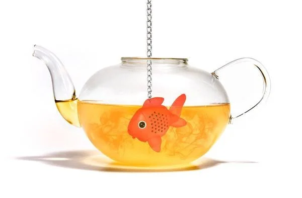 the_fish_tea_infuser_1.jpg