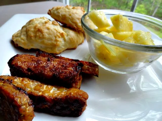 tempehpineapplebiscuitmay2012.jpg