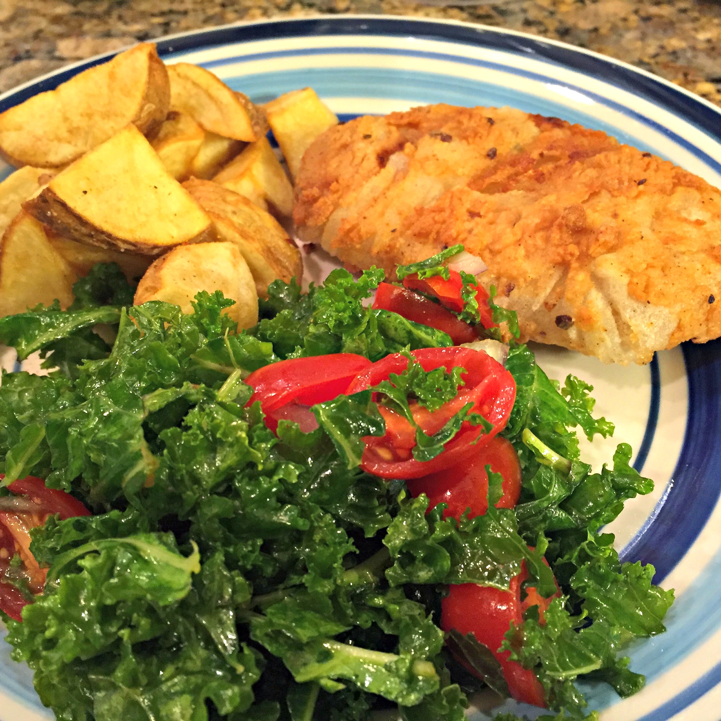 Vegan fried chicken , roasted potatoes & kale salad