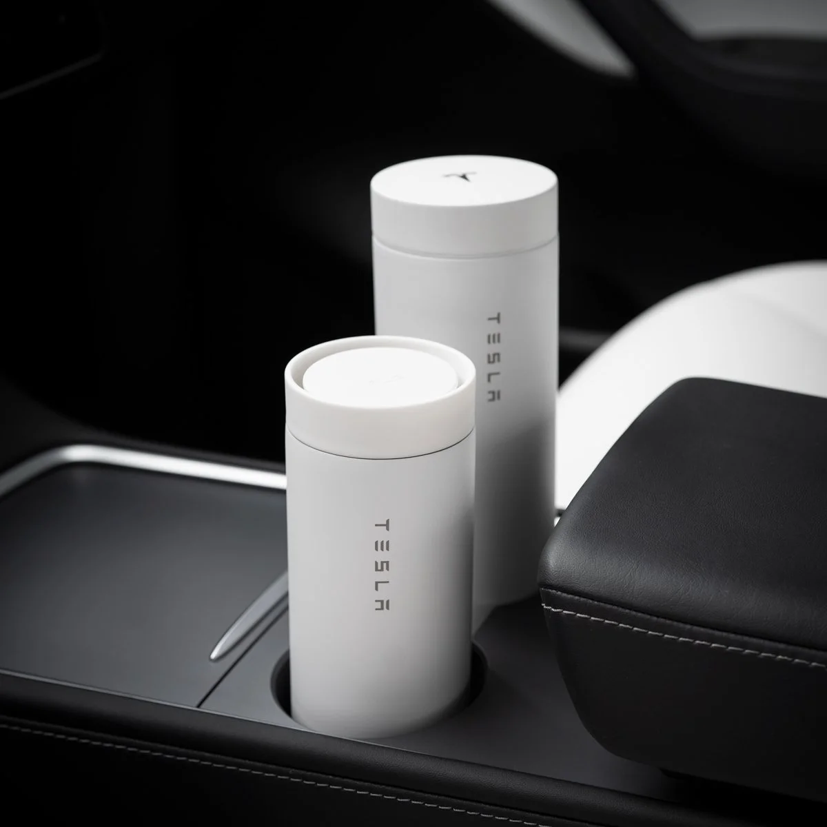 In-Vehicle-White-Tumbler-Vessel.jpg