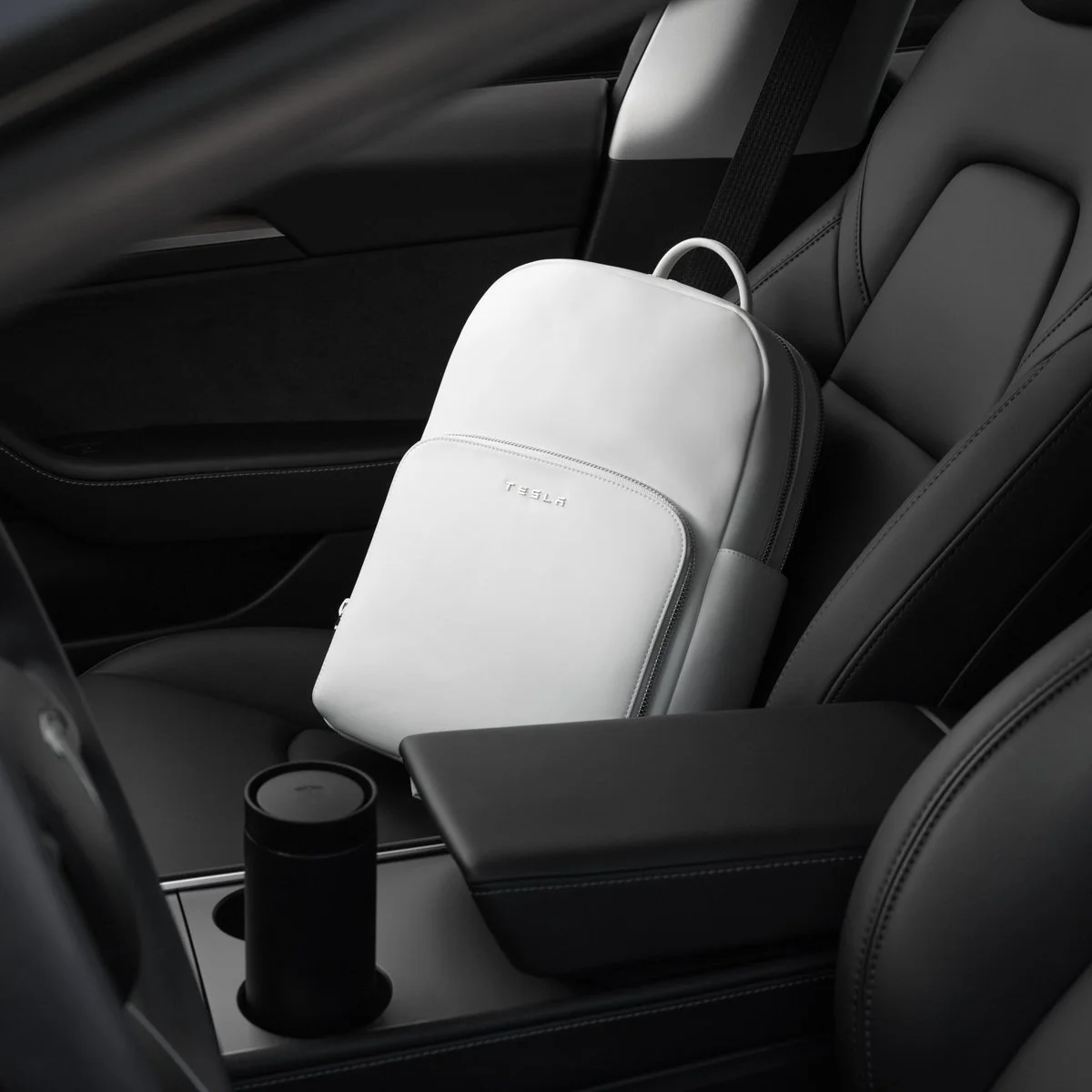 Mega-Back-Pack-In-Situ-Dark-Interior-White.jpg