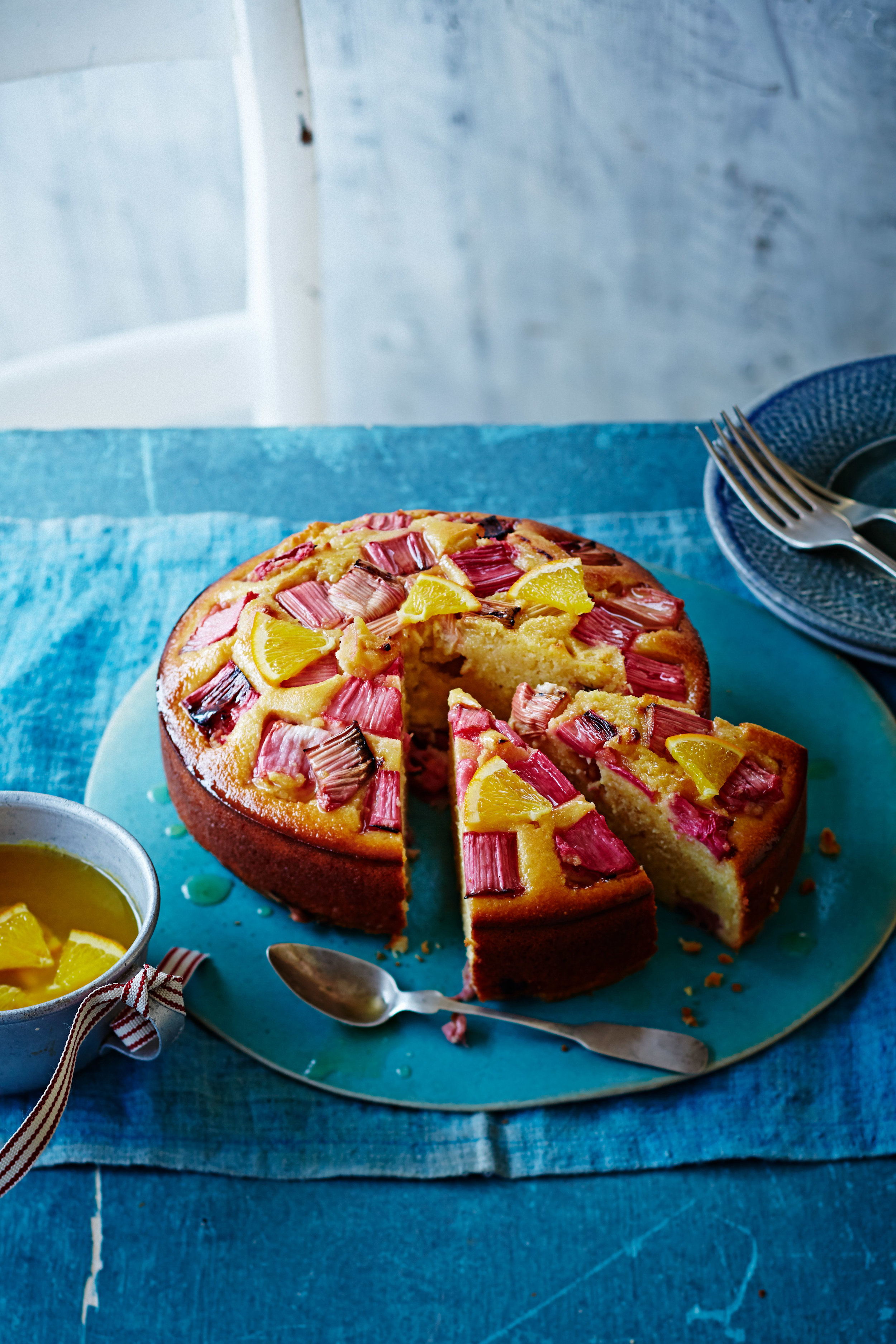 RhubarbCake_FJamieMag_271114_C21141.jpg