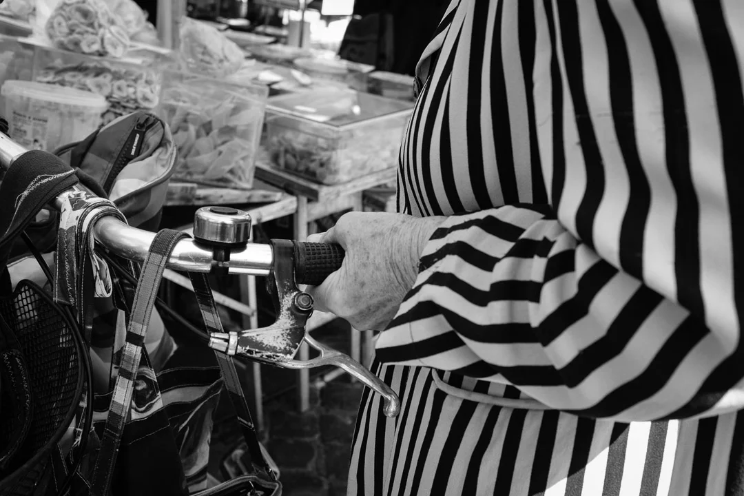 ©Valerie Jardin - Hands-1.jpg