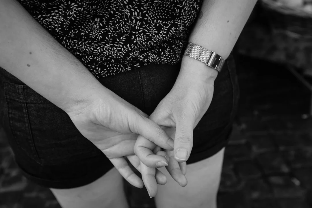 ©Valerie Jardin - Hands-4.jpg