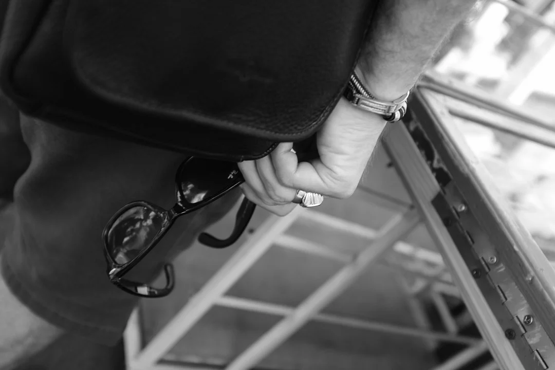 ©Valerie Jardin - Hands-2.jpg