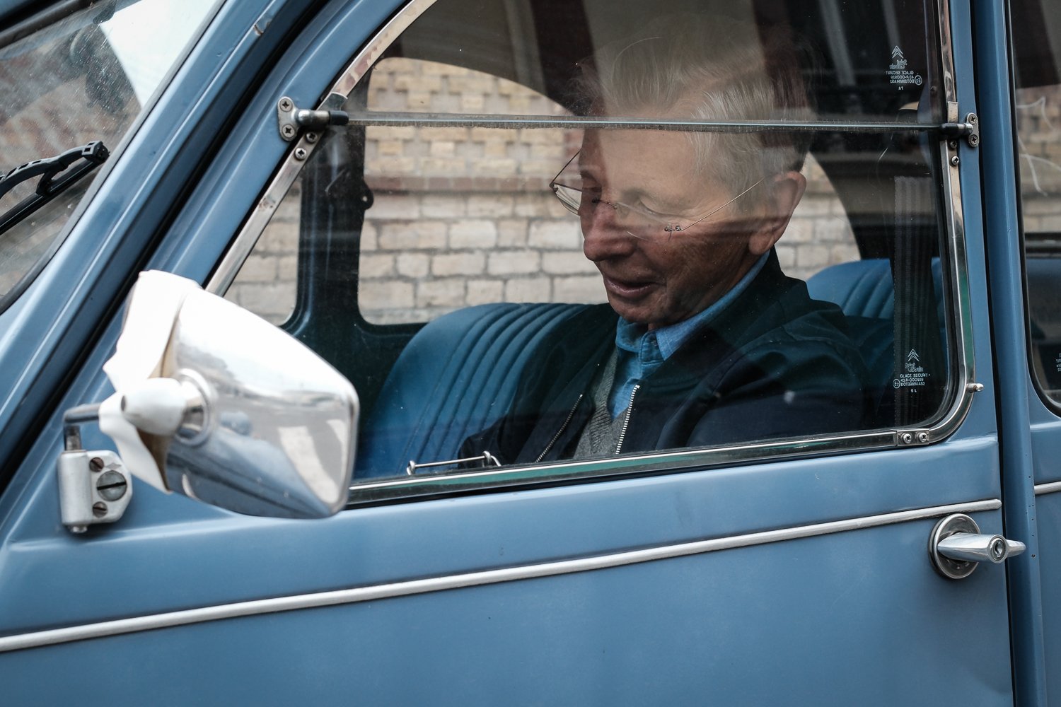 ©Valérie Jardin - 2 cv-2.JPG