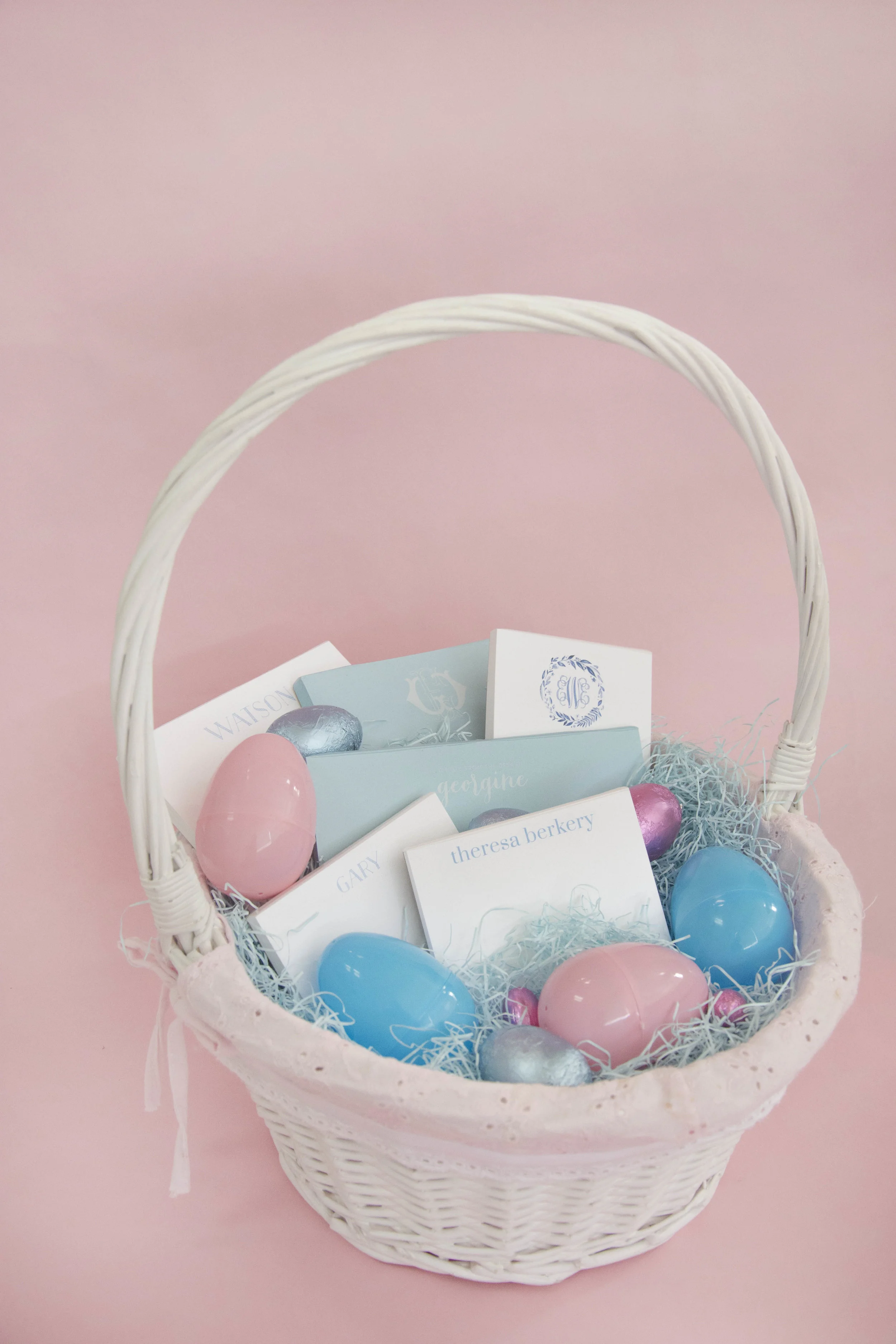 NP_Mixed Blues_PinkEasterBasket_HautePapier_V2.JPG