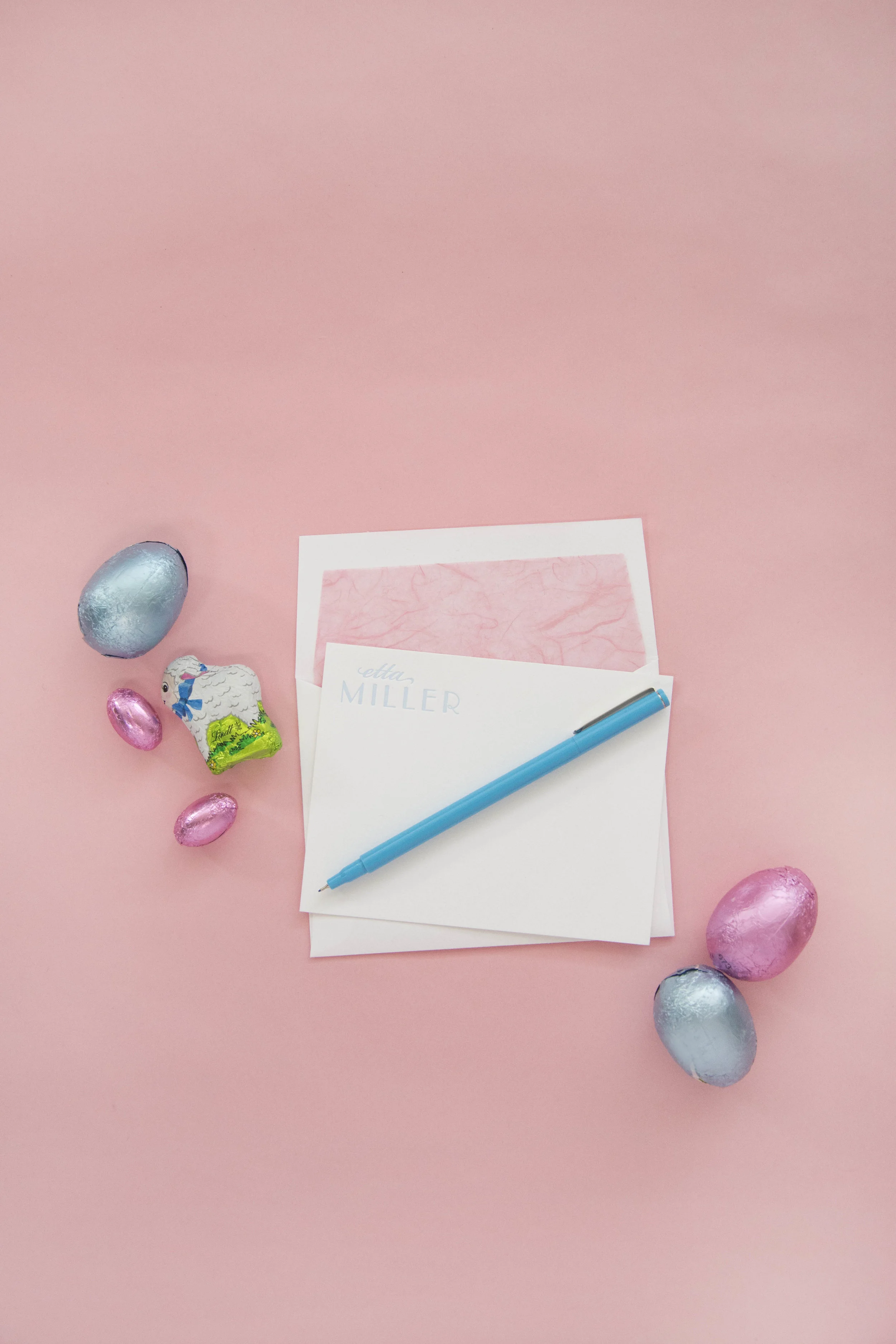 PS-M197-Easter-PinkBackgroundHautePapier.JPG