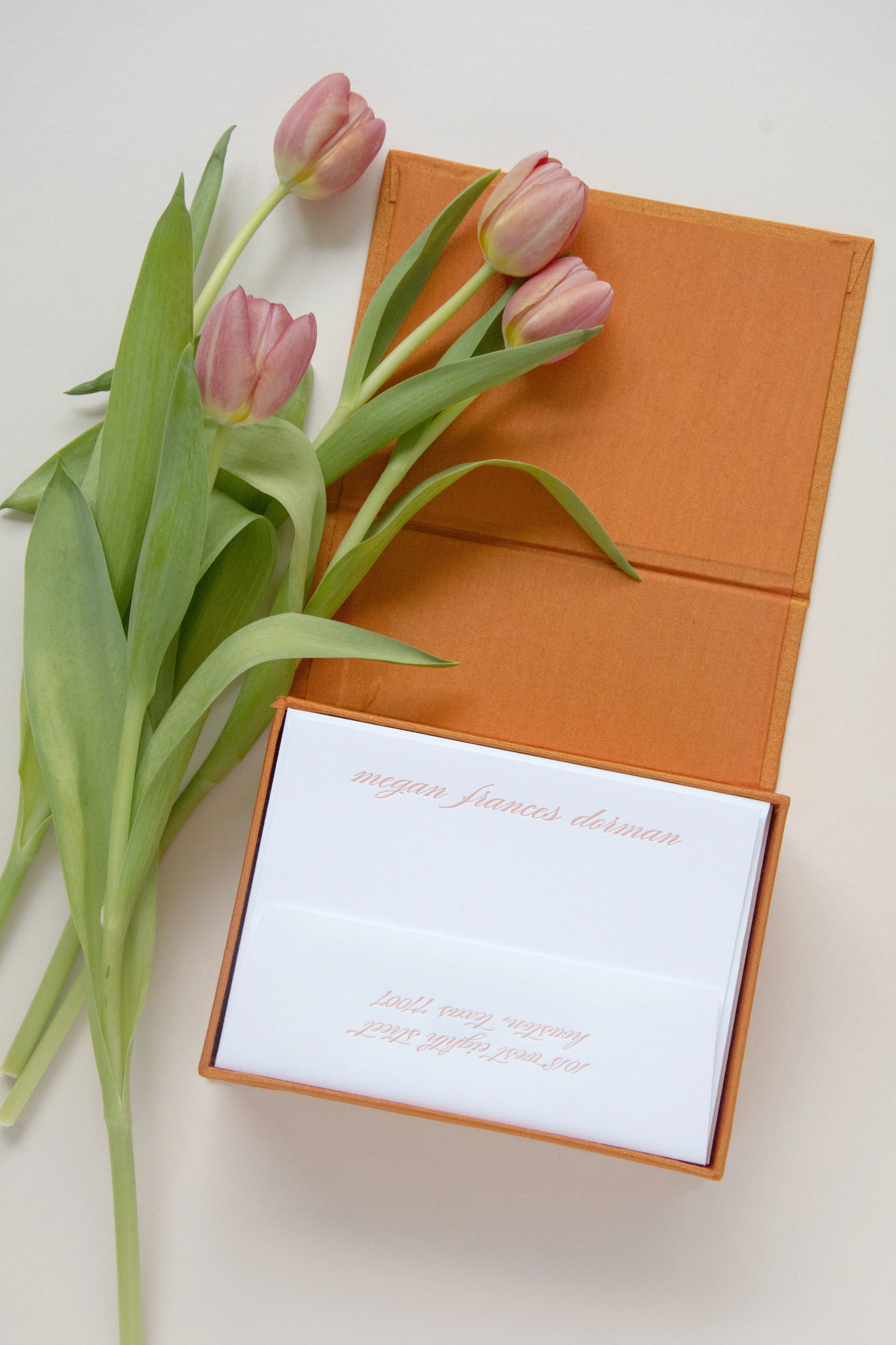 Silk_Petite_Tulips_OrangeBox_HautePapier.JPG