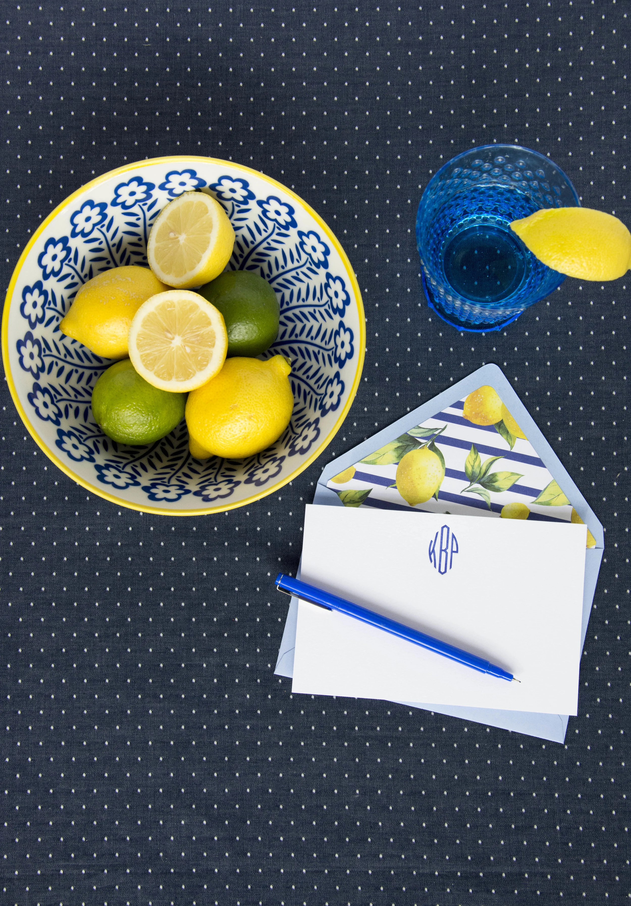 N&E_M77_L323_Stylized_Lemons_HautePapier.JPG