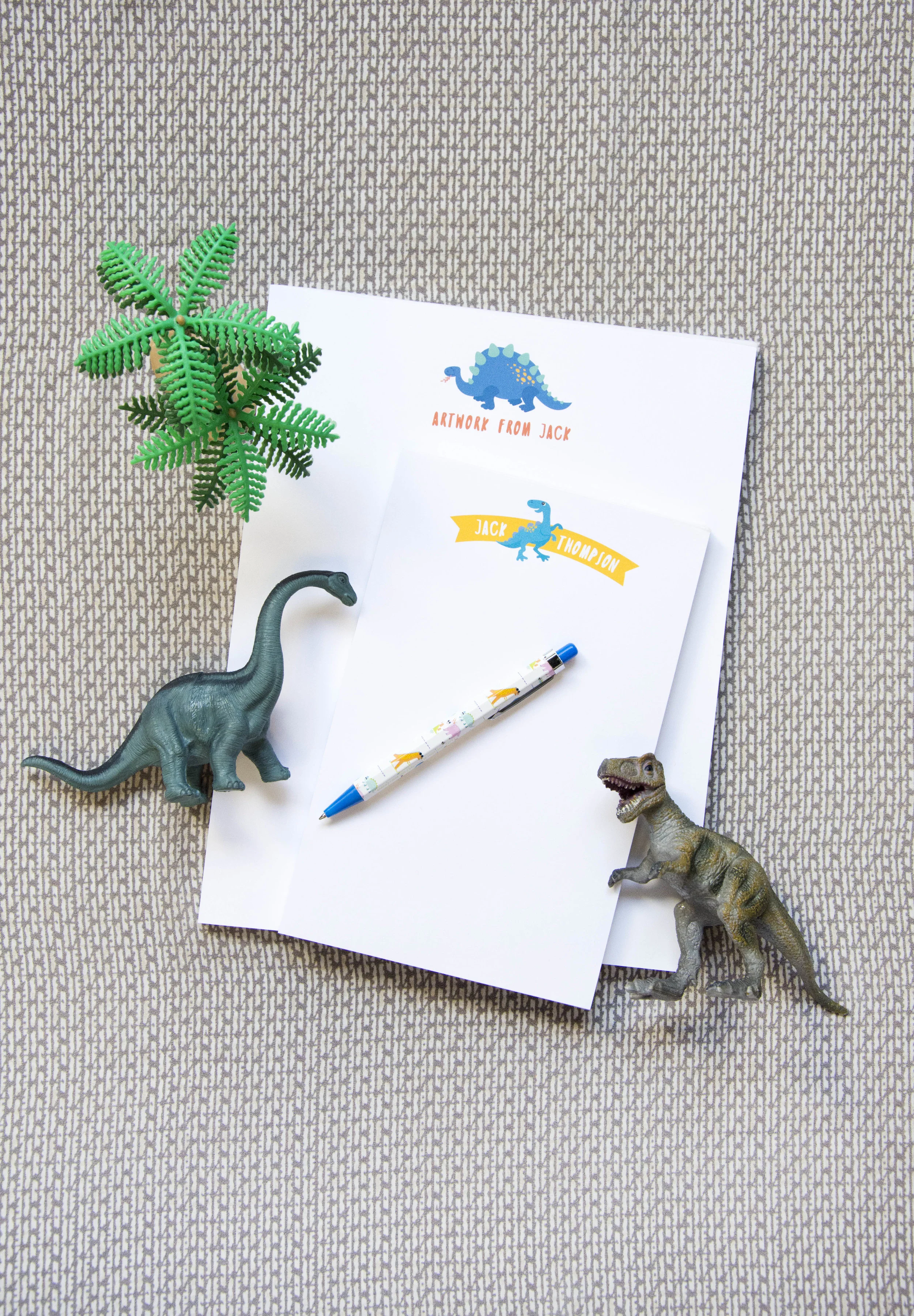 EP_MultiMotif_Dinos_Stylized_HautePapier.JPG