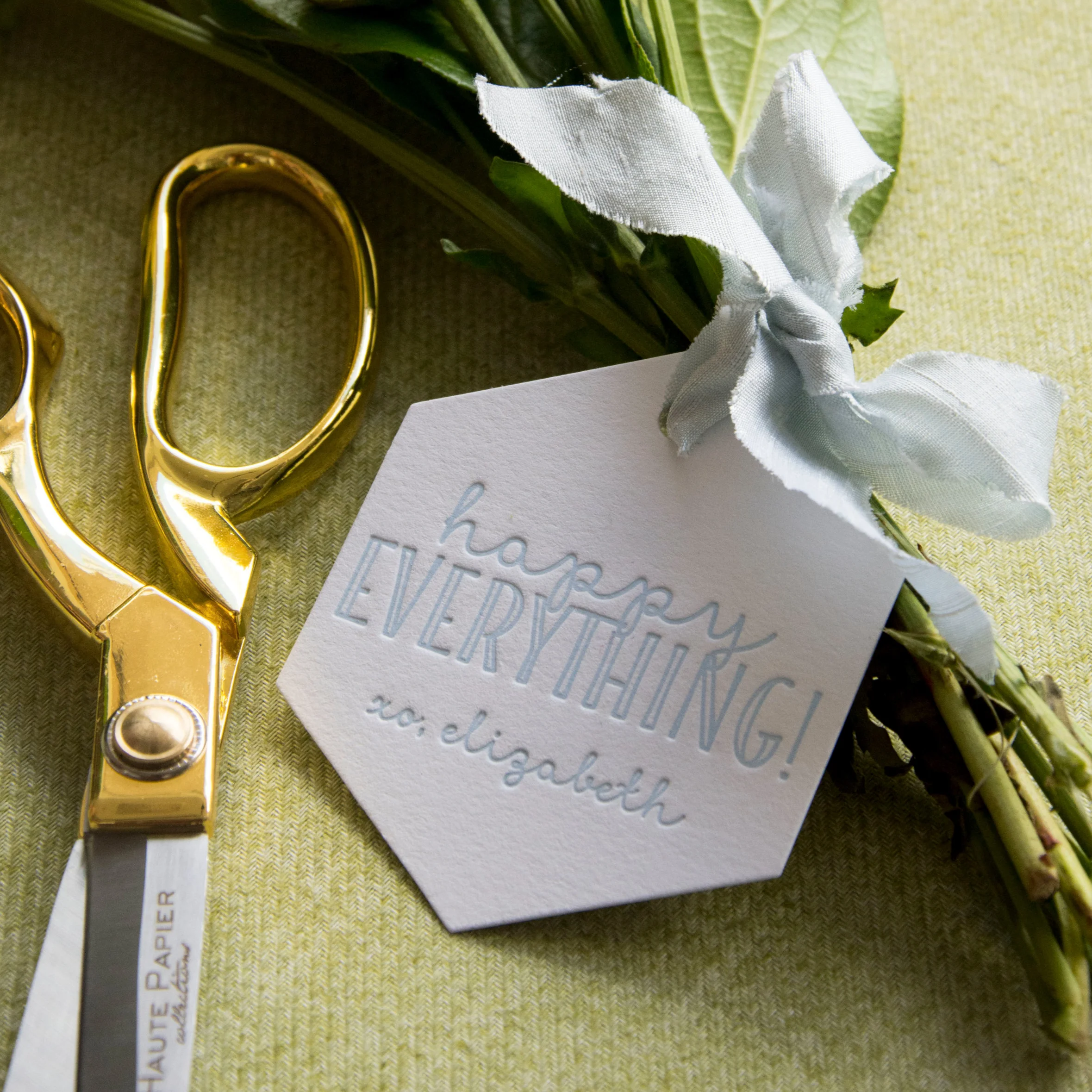 PGT_T208_HappyEverything_GOLDScissors1_HautePapier.jpg