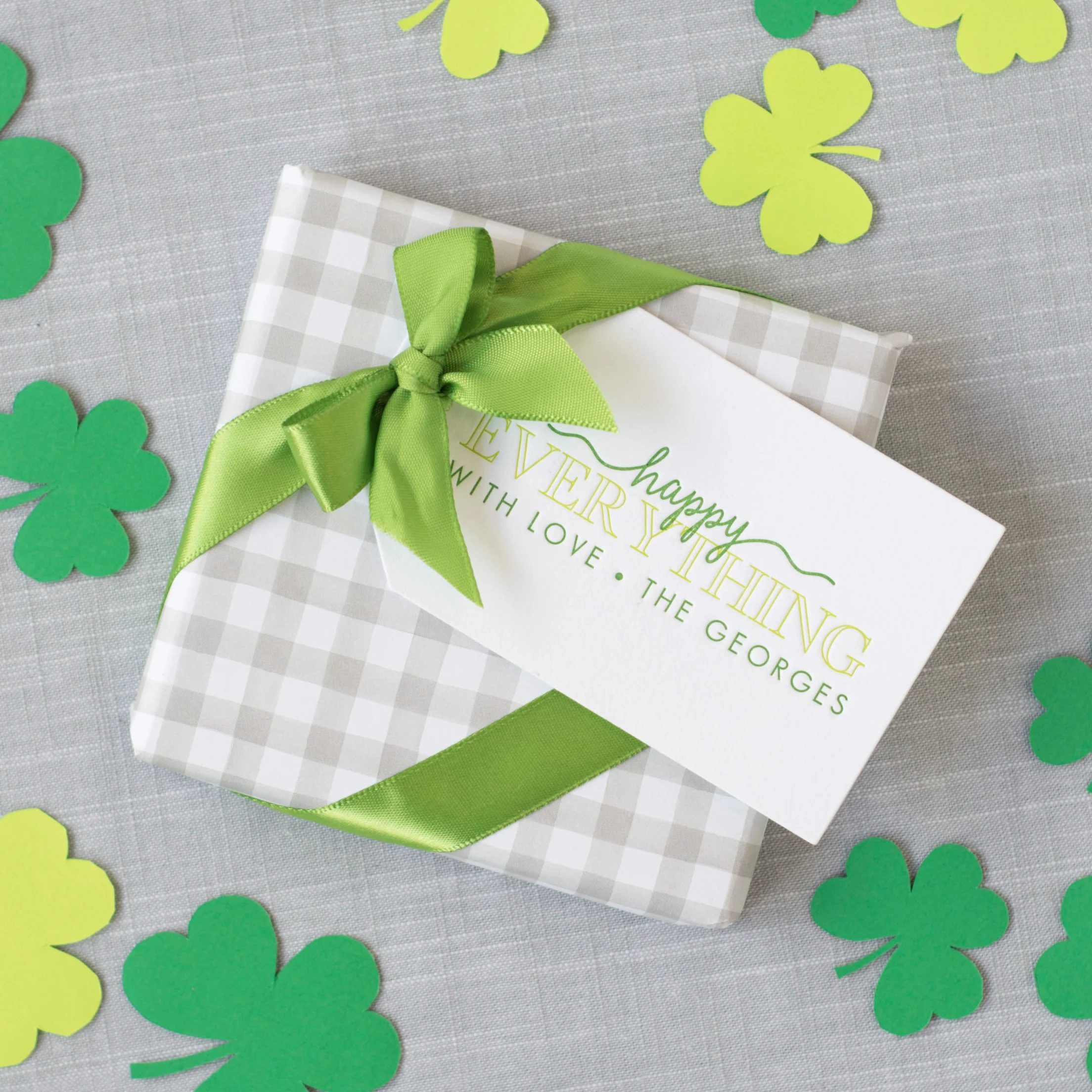 PGT_T238_Stylized_Shamrocks_HautePapier.jpg