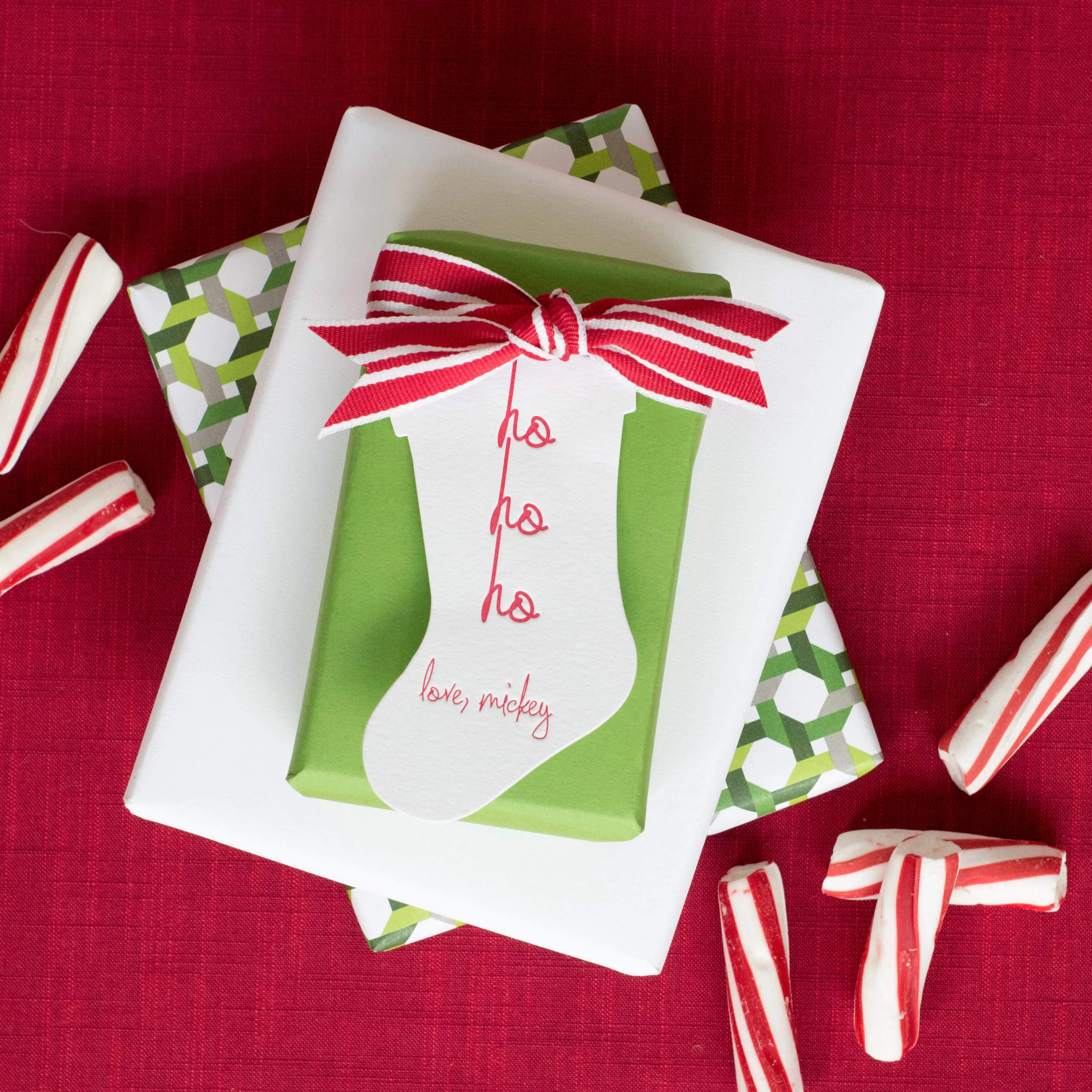 PGT_T116_Stylized_Christmas_Peppermint_HautePapier.jpg