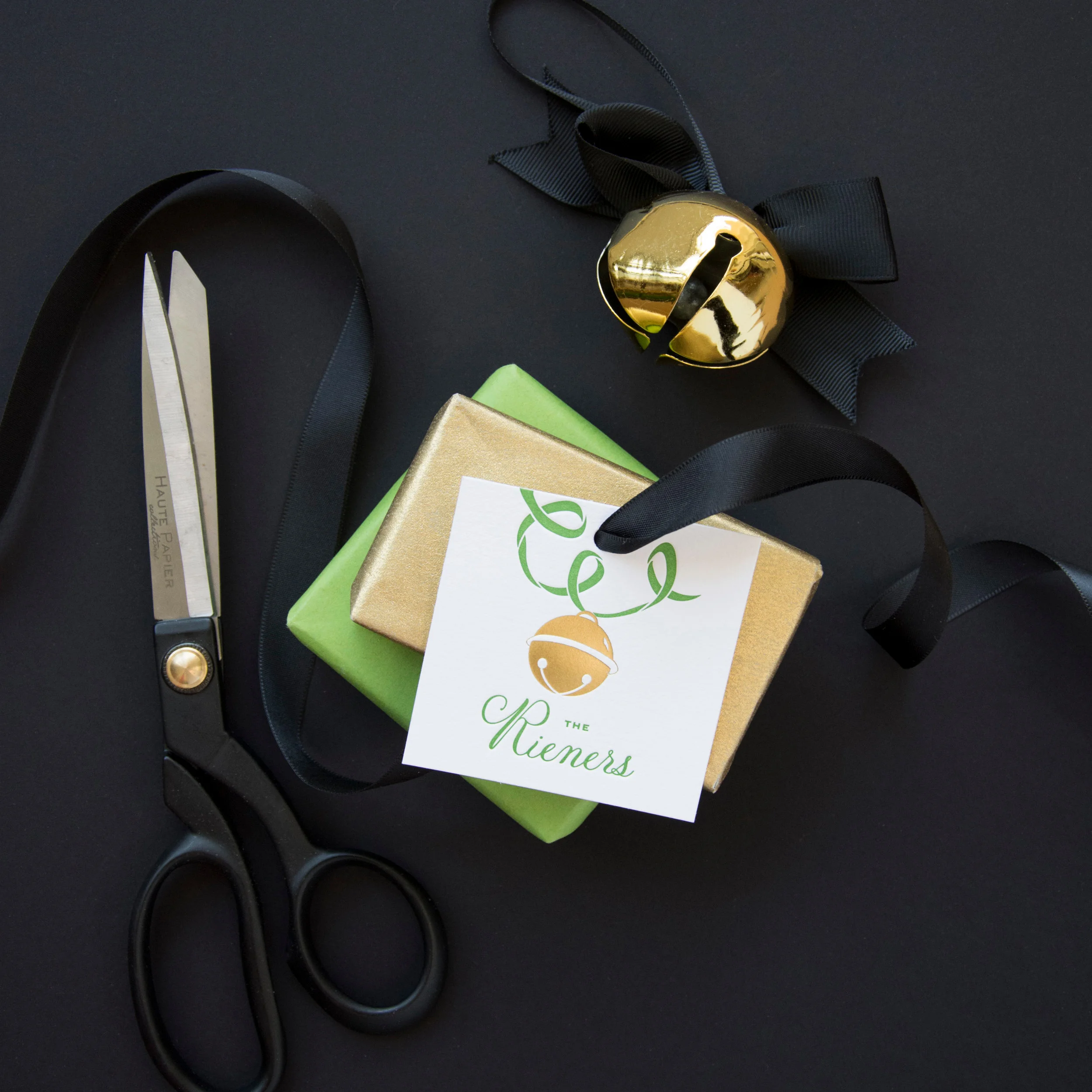 PGT_T199_Stylized_BlackScissors_HautePapier.jpg