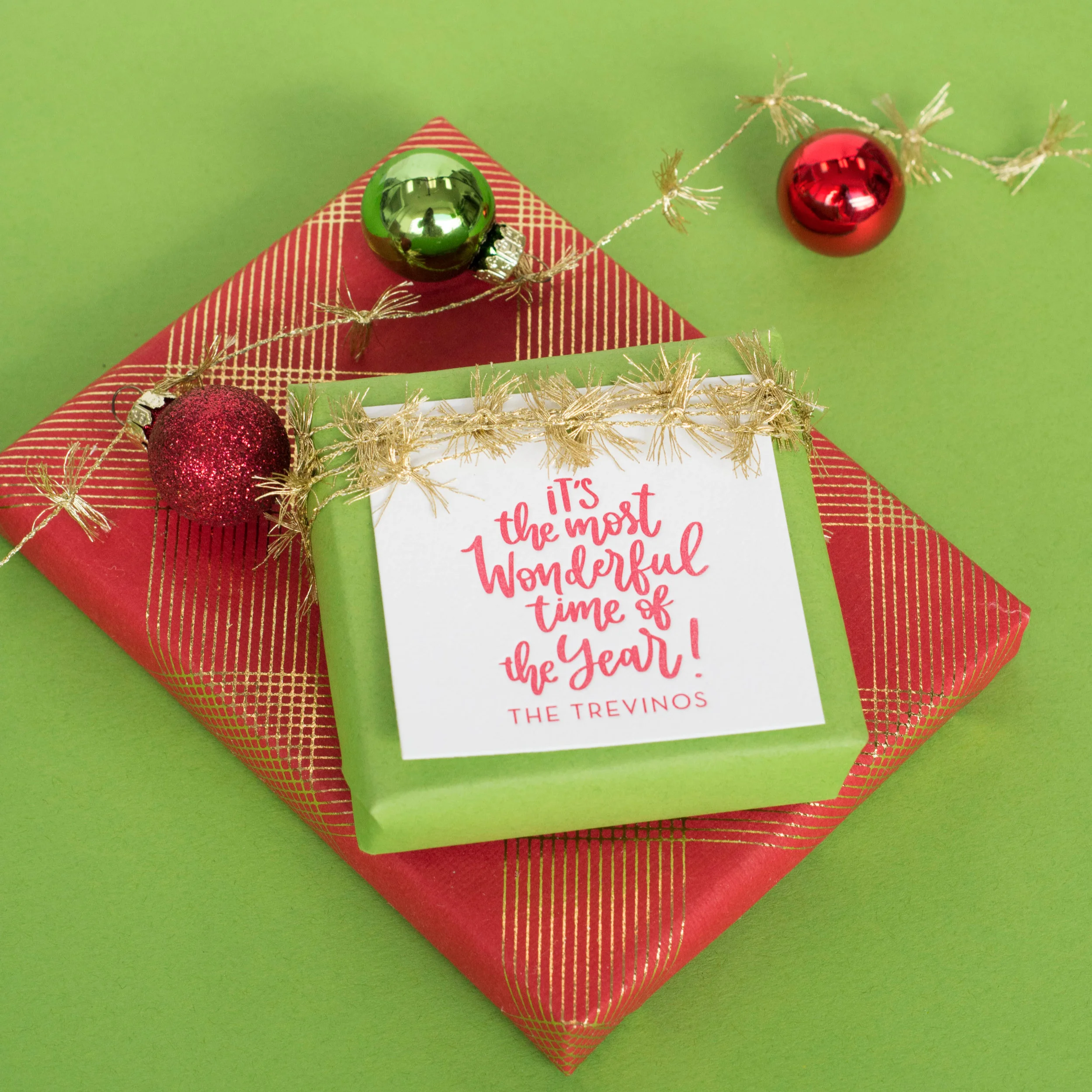 PGT_T283_Stylized_Christmas_Ornaments_HautePapier.jpg