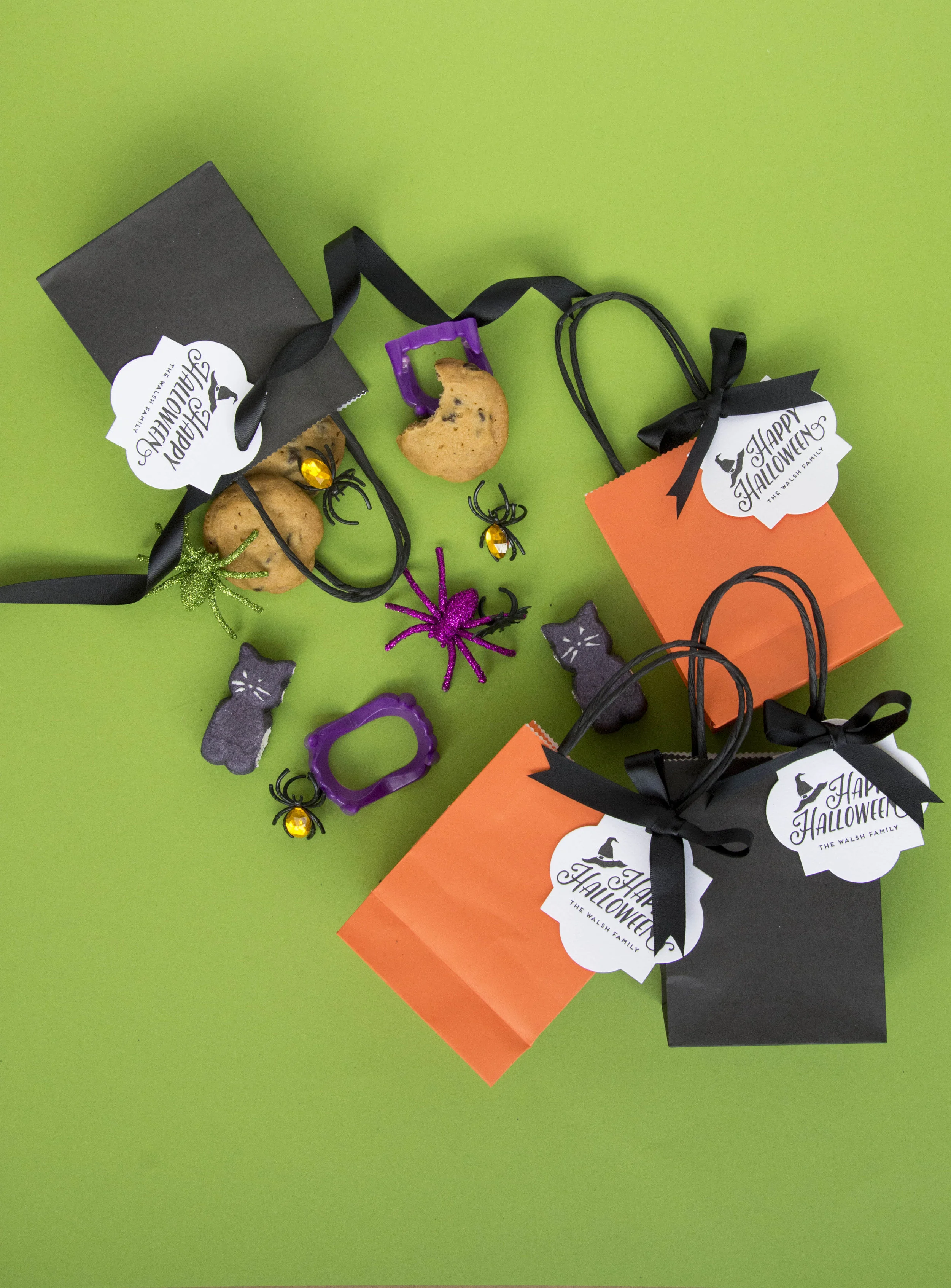 PGT_T302_Stylized_HalloweenTreatBags_HautePapier.JPG