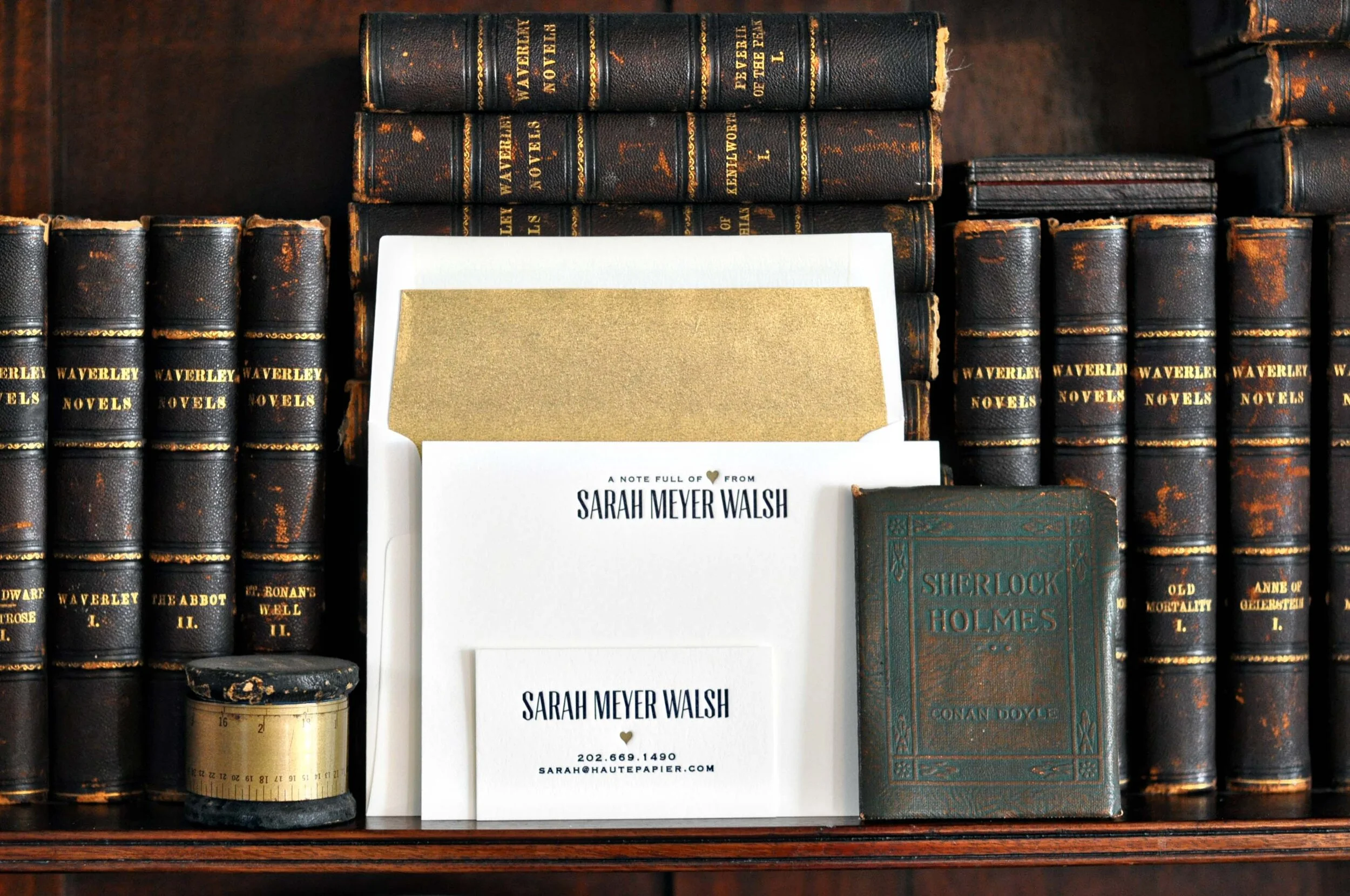 PS-D52_Books_Stylized_HautePapier.jpg