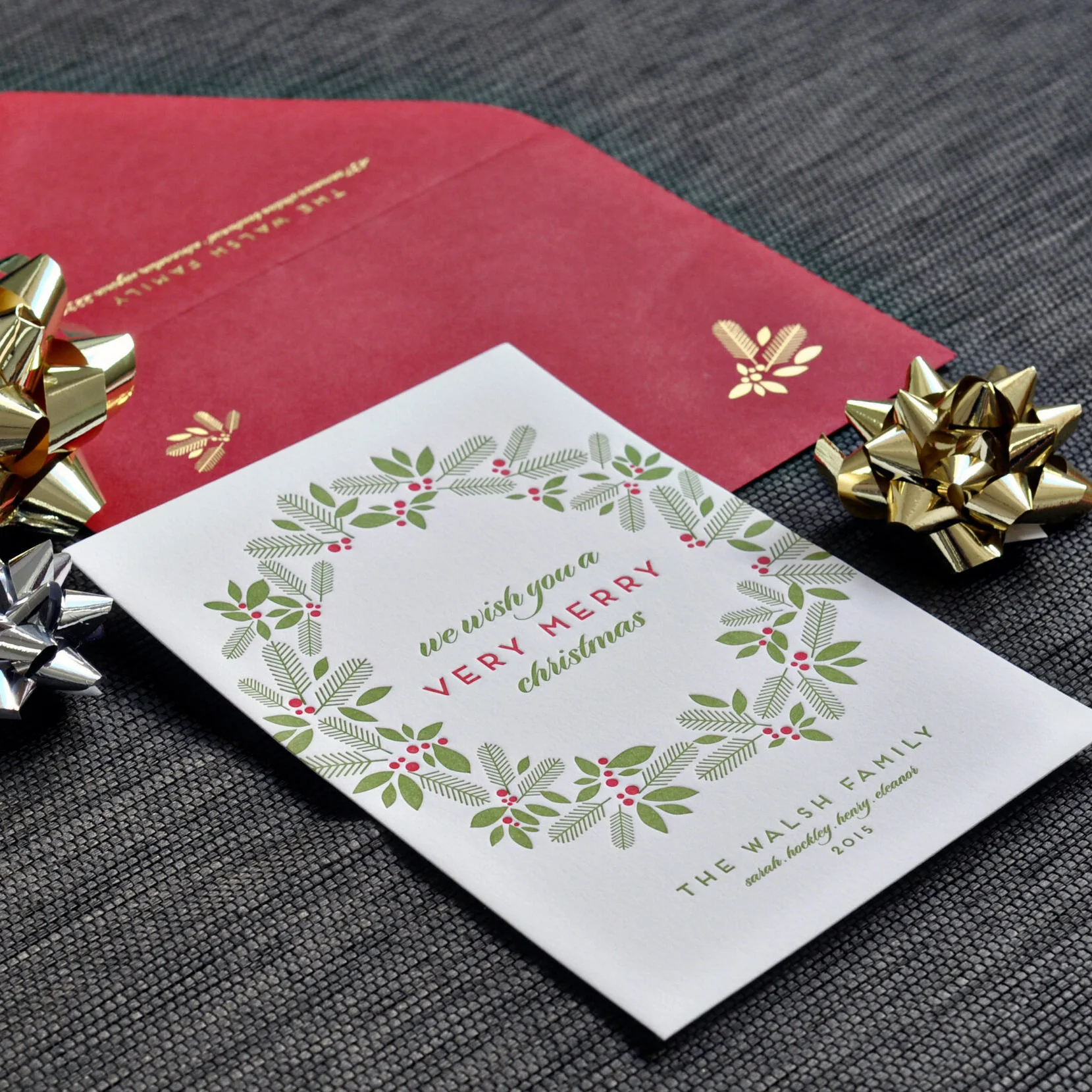Holiday_Olive_MetalicBows2_Hautepapier.jpg
