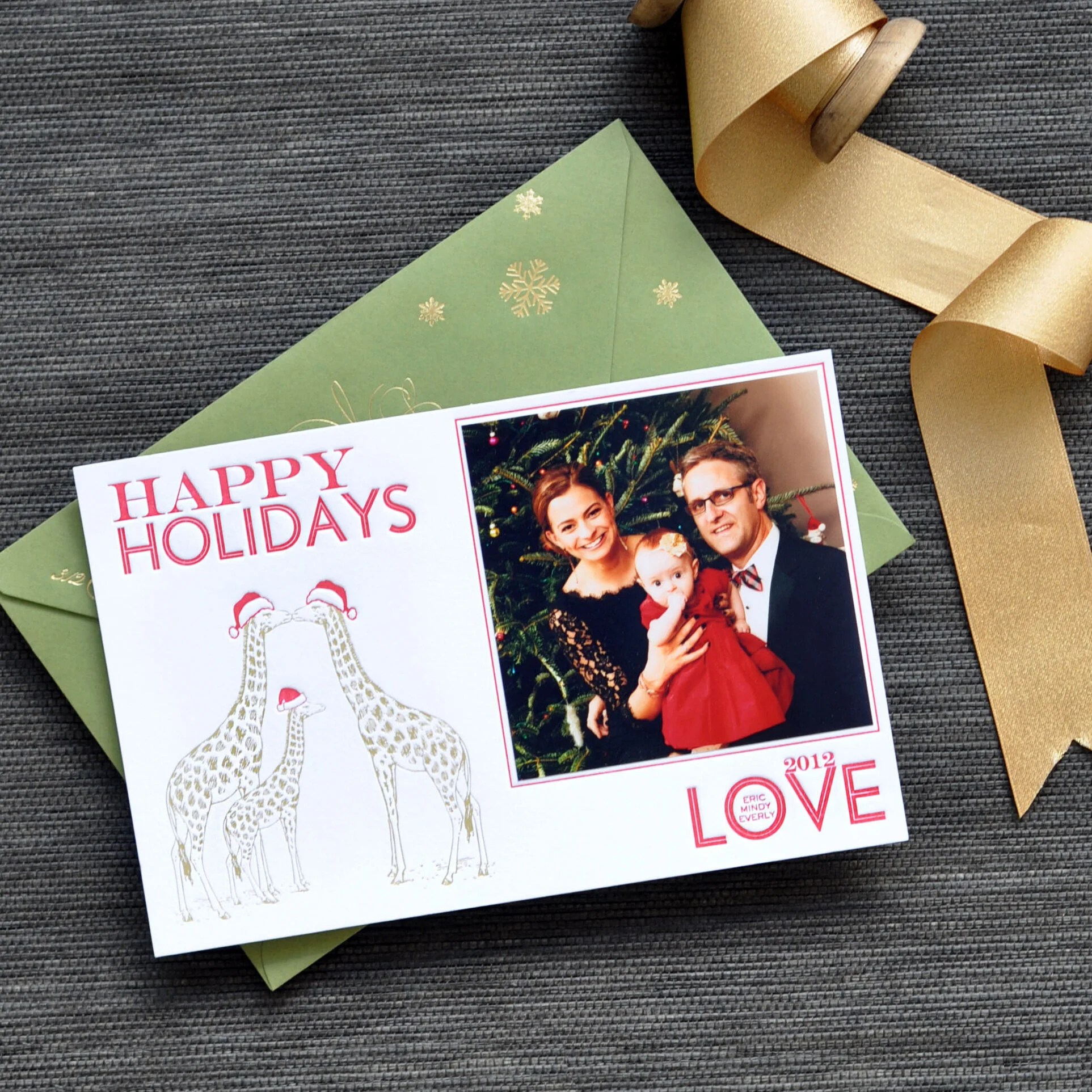Holiday_Giraffe_HautePapier.jpg
