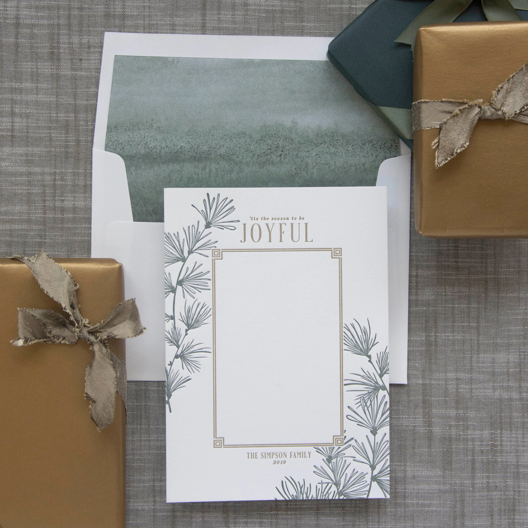 Holiday_Carolina_HautePapier.jpg