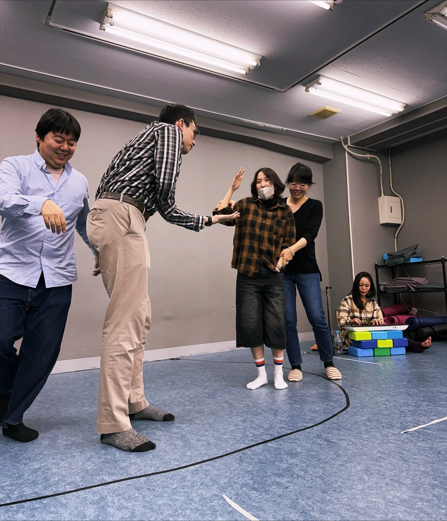 Everyone&rsquo;s always impressed by how Chizue @cciel23 can just improvise BGM for any of our scenes. But honestly, she&rsquo;s just sitting there with YouTube open. Anyone can do it. So we showed her that she&rsquo;s not as special as she thinks. 
