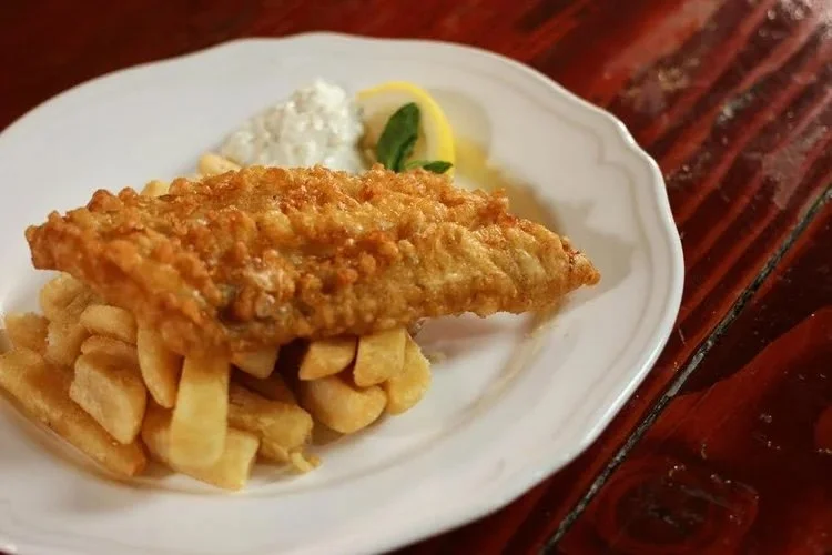 Fish & Chips at What the Dickens Ebisu | 恵比寿のパブでのフィッシュ＆チップス | Pirates of Tokyo Bay