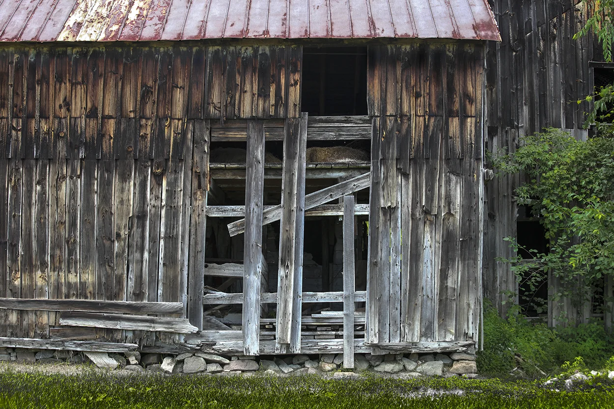 Broken Barn .jpg