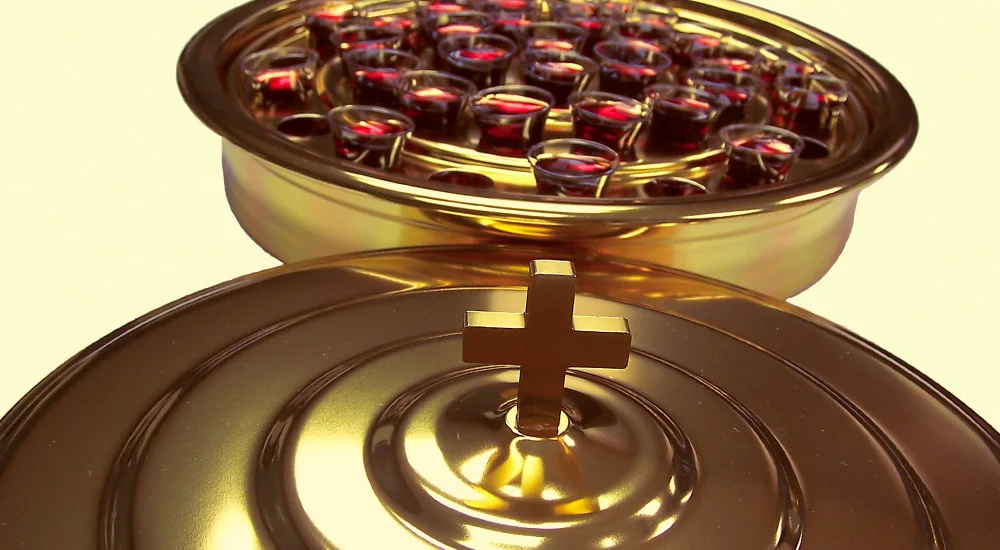 ¿Se Prohíbe el Uso de Varios “Recipientes” en la Distribución de la Cena del Señor?