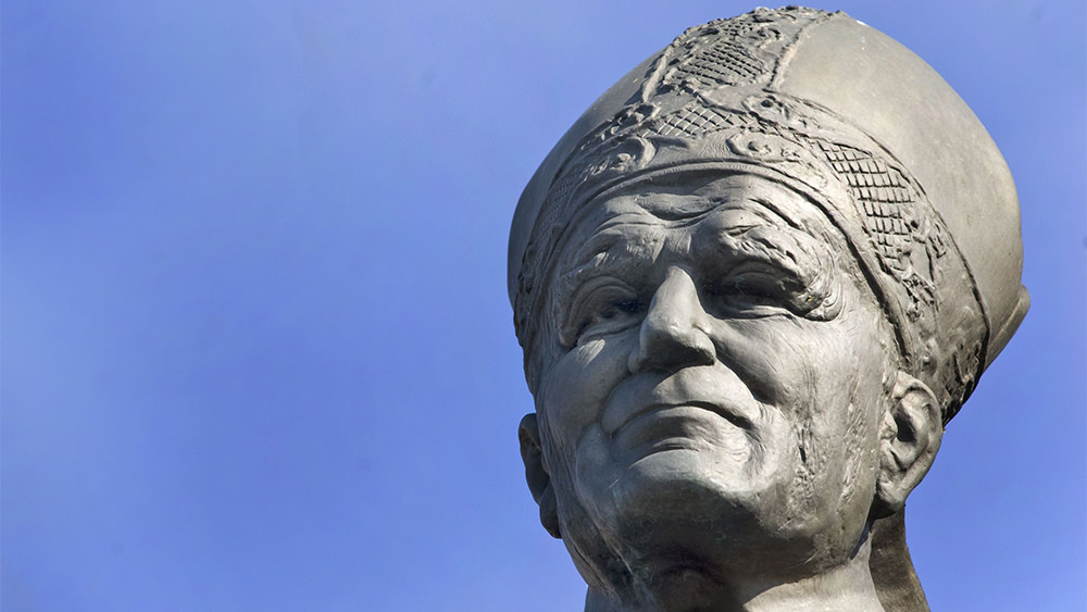 La Historia “Infalible” del Papado