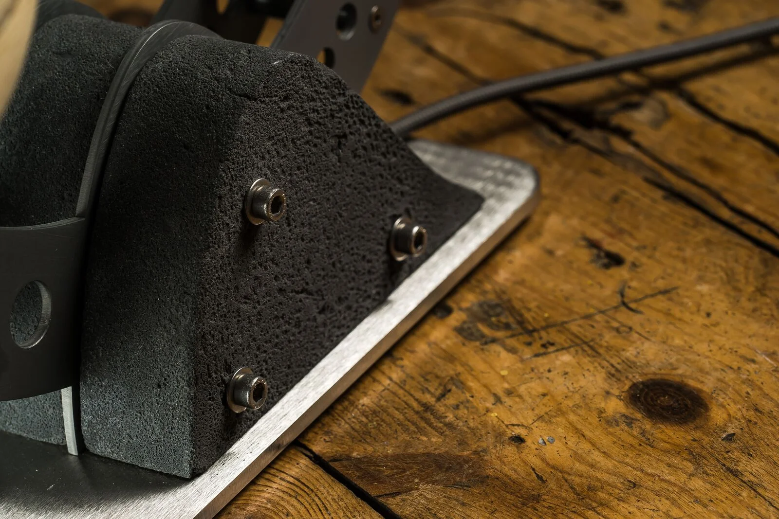Clamshell Alchemist sculptural lamp