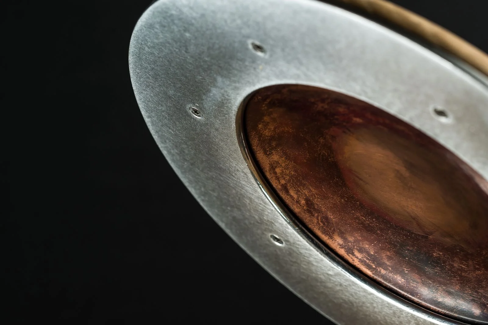 Clamshell Alchemist sculptural lamp