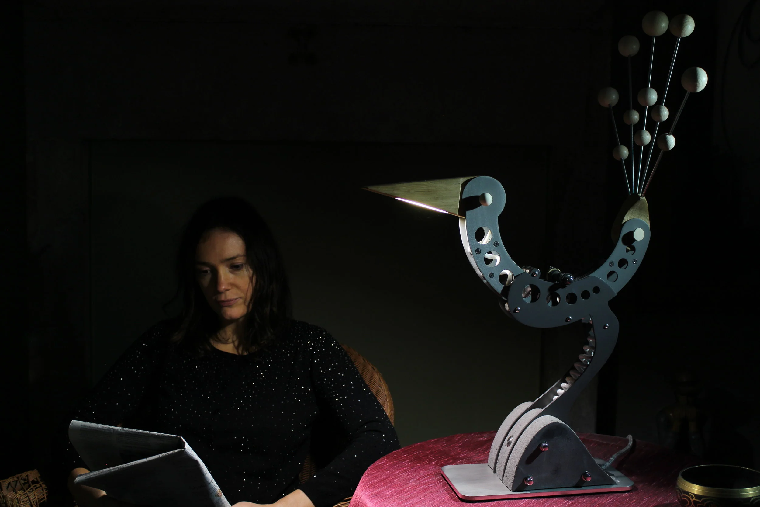 Bustard mechanical sculptural lamp