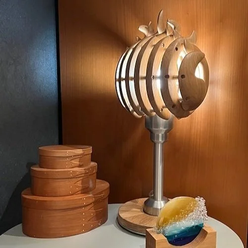 Beacon tabletop lamp