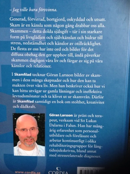 Så viktigt ämne som få vågar prata om men som vi alla känner till, känslan av att bära på skam. Den här boken ger oss förklaringar och redskap som är matnyttiga i vårt arbete med att mota skammen vid dörren! Vinn den genom att maila mig på: sofia@eliterehab.se