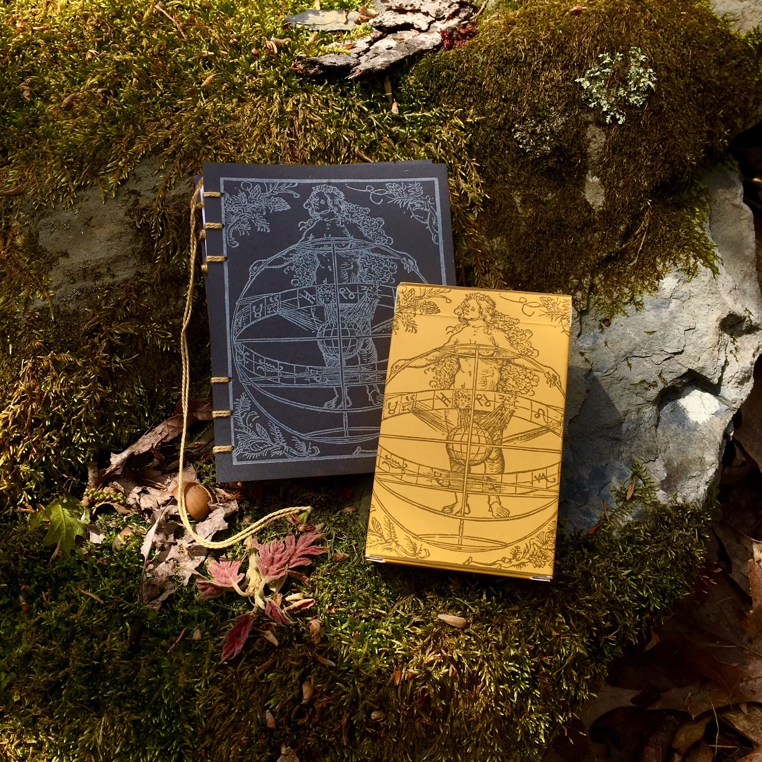 Fourfold_Oracle_alysia_mazzella_deck_book_hand_bound_edit1.jpg