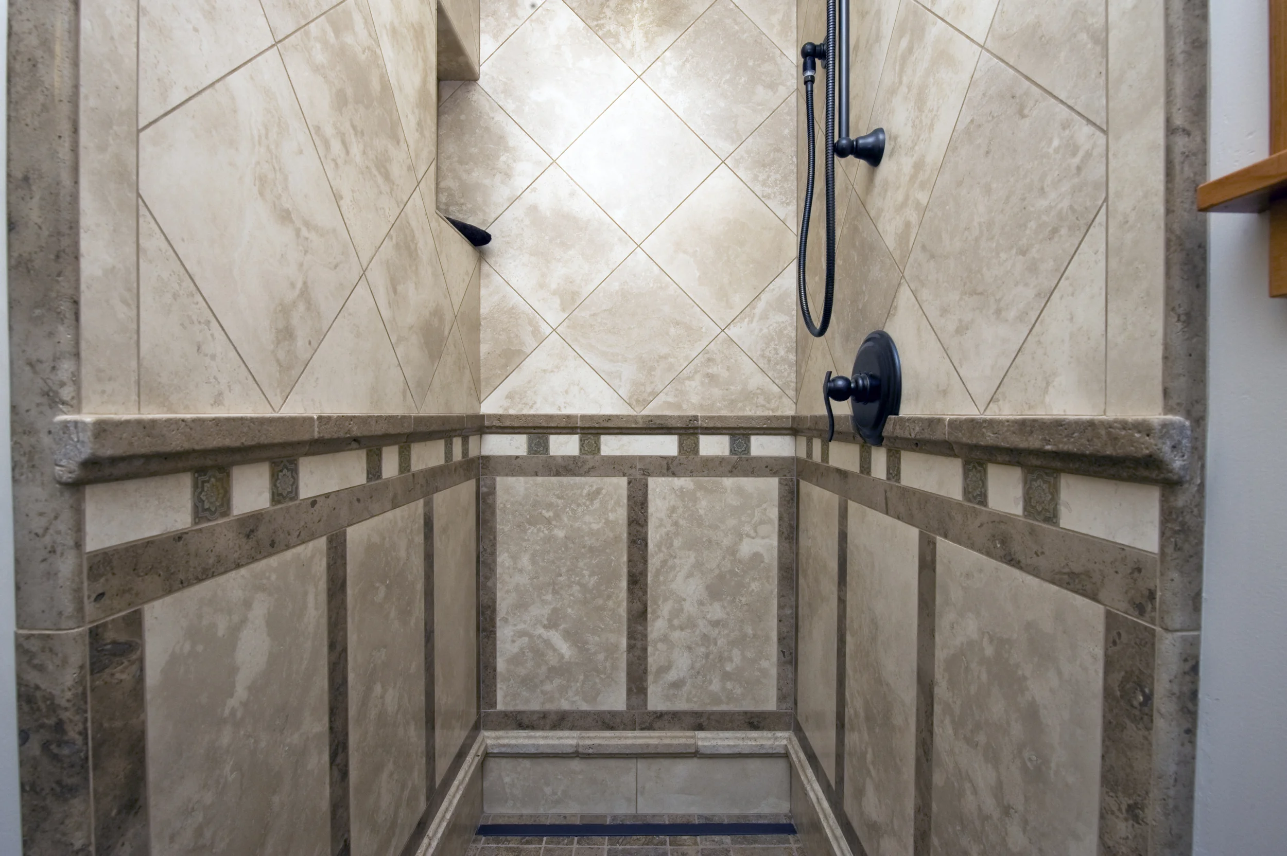 Alameda Carriage House (Grange) Hall Bathroom